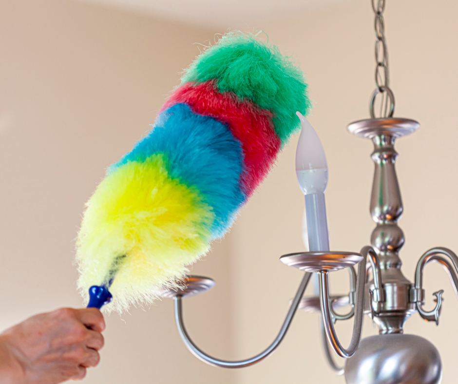 تنظيف ثريات في العين